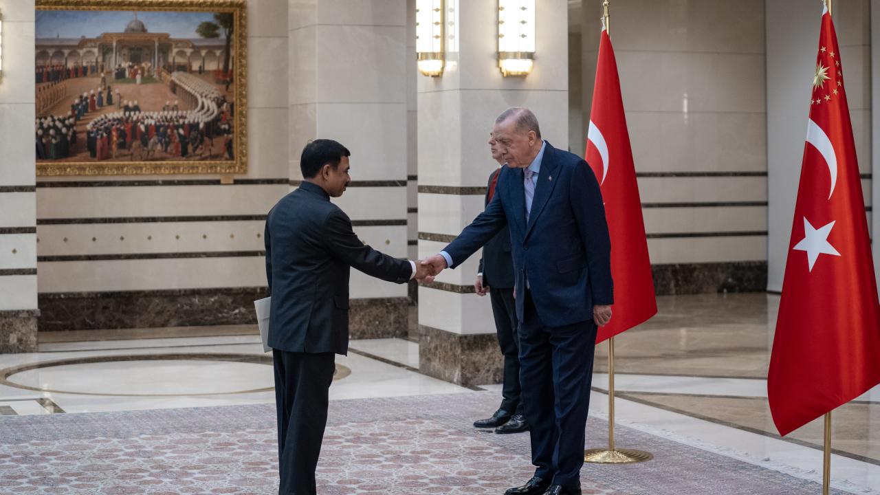Büyükelçiler, Cumhurbaşkanı Erdoğan'a güven mektubu sundu