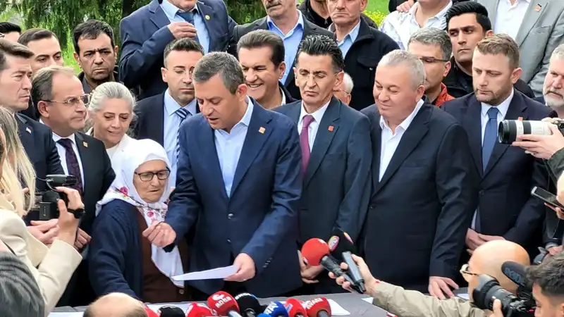 CHP, Ekrem İmamoğlu İçin Yeni Bir İmza Kampanyası Başlattı
