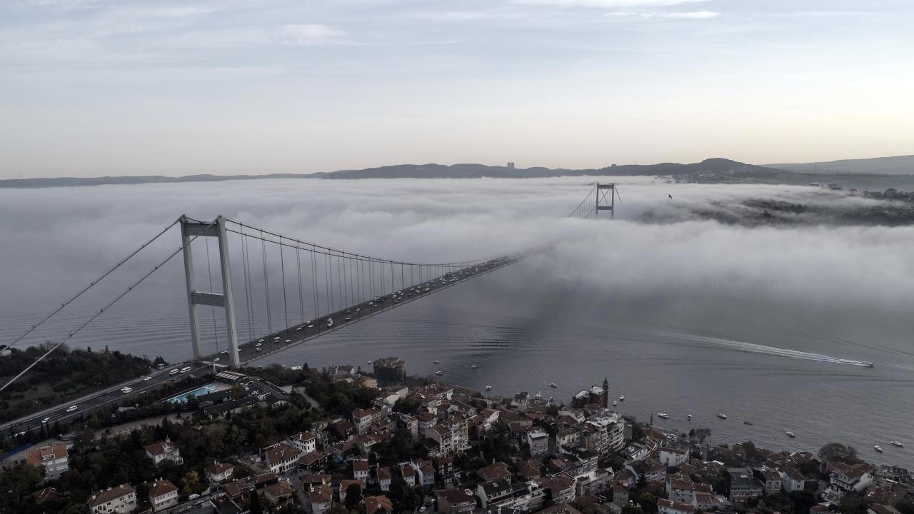 İstanbul Boğazı'nda gemi trafiği çift yönlü olarak kapatıldı