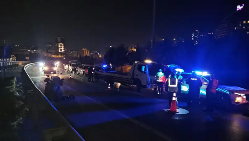 TEM Otoyolu’nda Yürekleri Ağızlara Getiren Kaza: Metrelerce Sürüklenen Şahıs