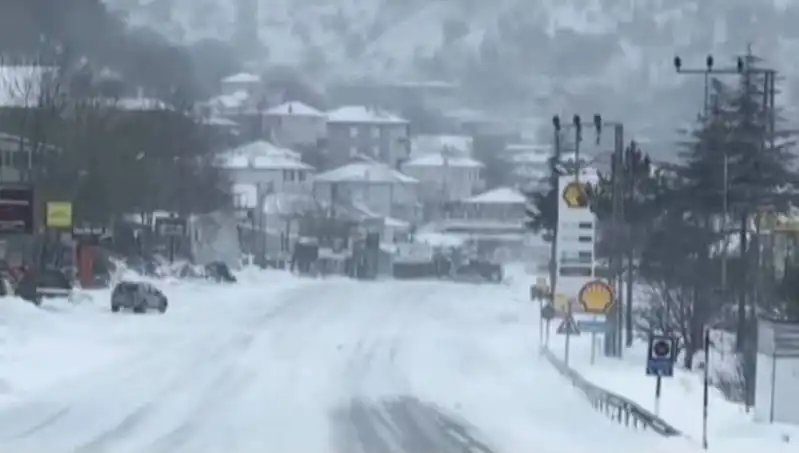 Sertavul Geçidi’ndeki Kar ve Sis, Ulaşımı Tamamen Engelledi!
