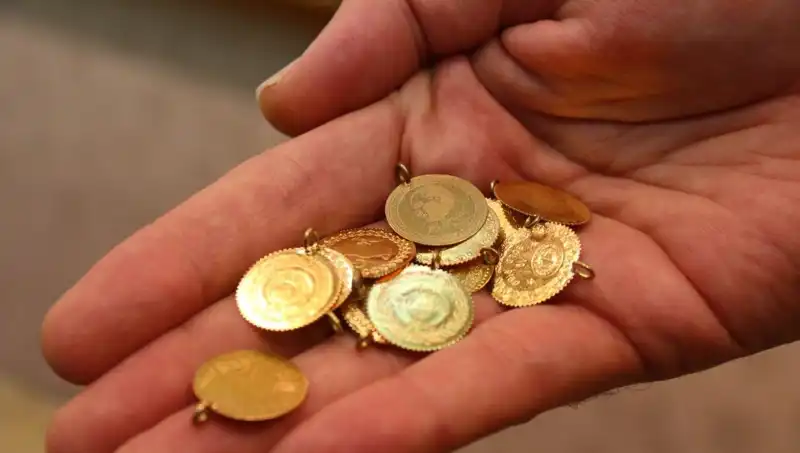 Altın Fiyatlarında Son Durum: 30 Nisan 2023 Canlı Veriler