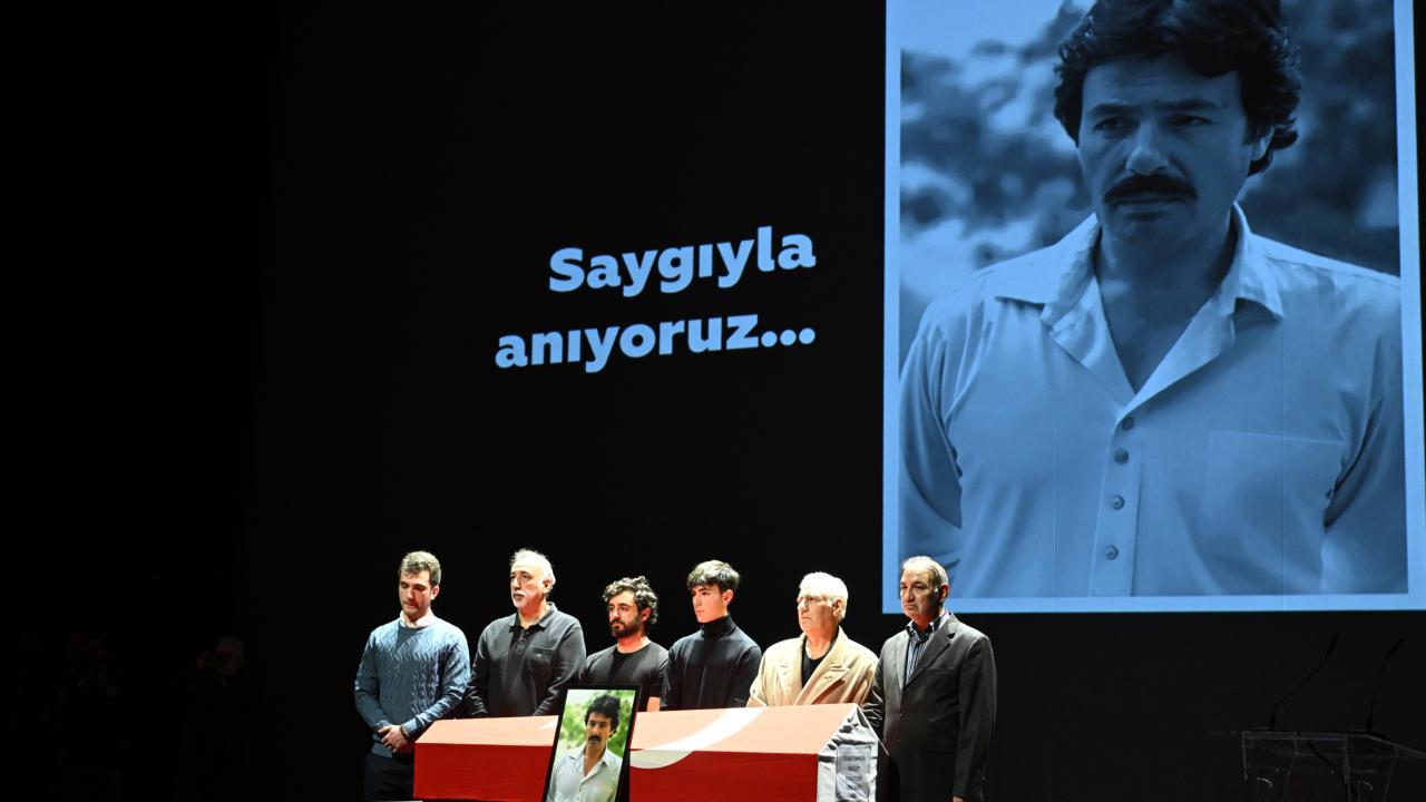 Ferdi Tayfur için Anıtkabir'de anma töreni gerçekleştirildi