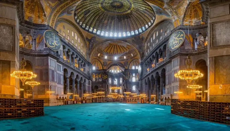 Cuma Mesajları 2025: Huzur ve Maneviyat Dolu Yeni Sözler