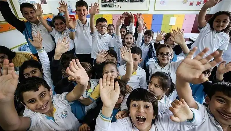 9 Günlük Tatil Sonrası Okullarda Zil Zamanı Geldi!
