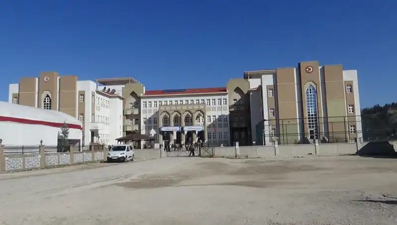 Ortaokulda Öğrenciye Şiddet İddiası: Eğitimde Şok Olay
