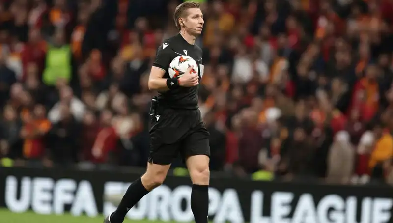 Galatasaray-Antalyaspor Maçında VAR'ı Belçikalı Lawrence Yönetiyor: Futbolseverlerin Dikkatine!