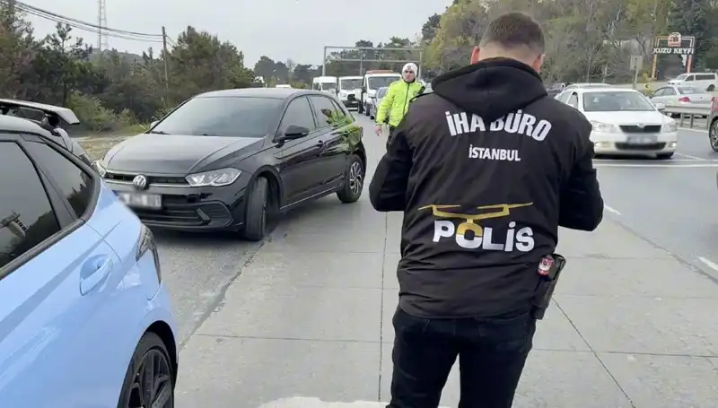 Emniyet Şeridini İhlal Eden Sürücü, Suçunu Yolda Bulmuş Olabilir mi?