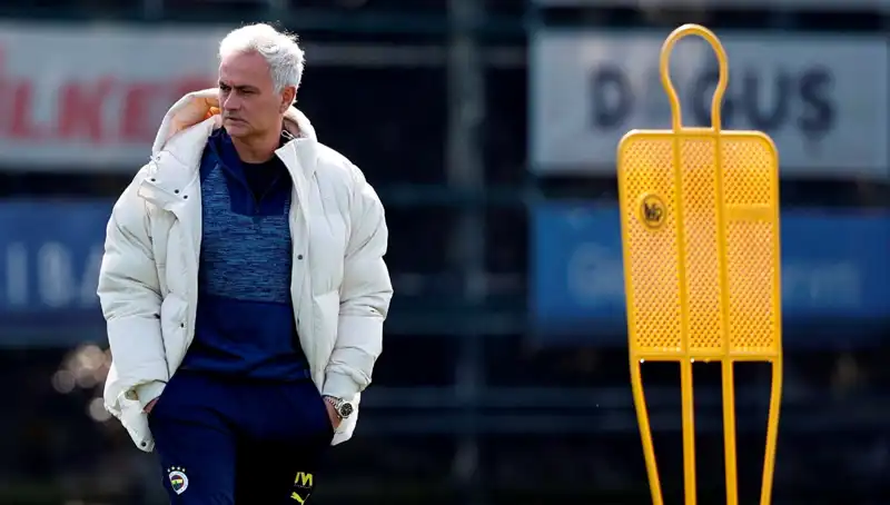 Fatura Mourinho'ya: Futbol Dünyasında Çalkantılar ve Yeni Yüzler