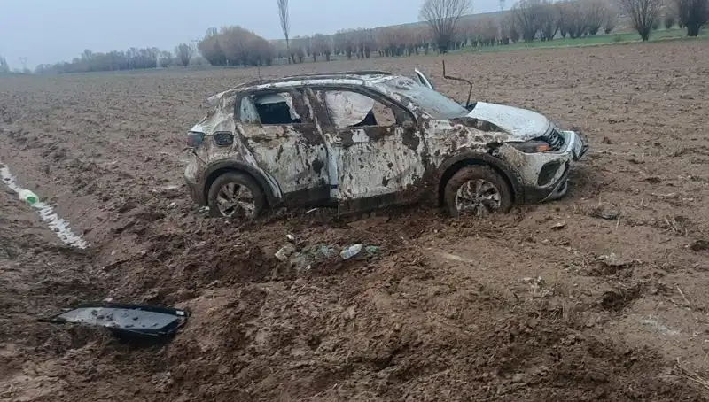 Şarampole Devren Otomobilden Korkutan Kaza: 2 Yaralı!