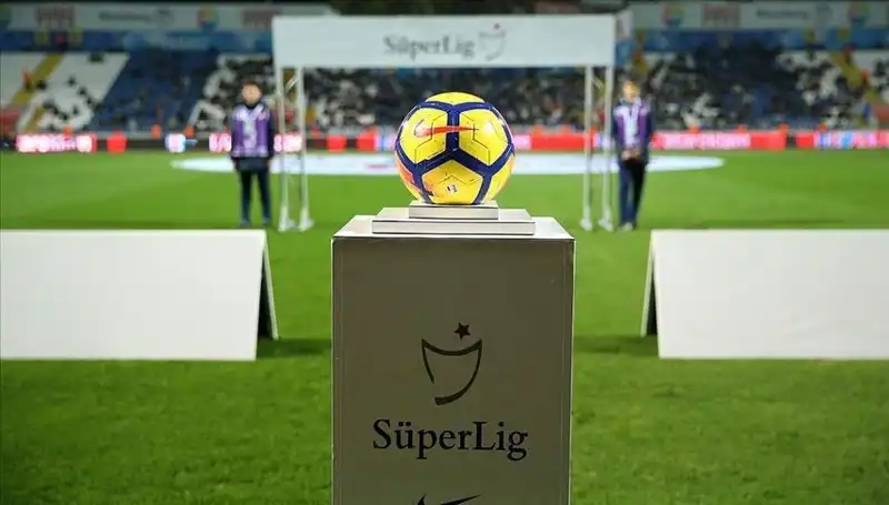 Süper Lig'de Pazar Ateşi: Bütün Gözler Stadyumlarda!