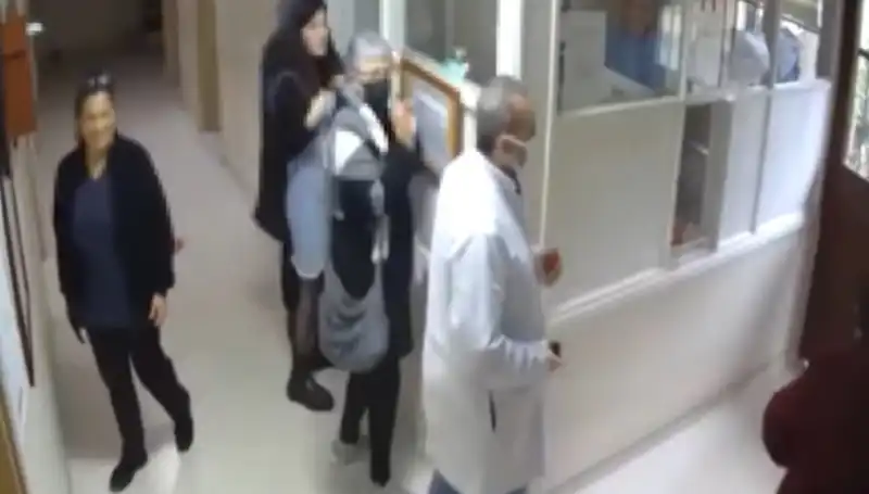 Üsküdar'da Doktorun Cumhurbaşkanına Hakareti: Hapis İstemi Gündemde!
