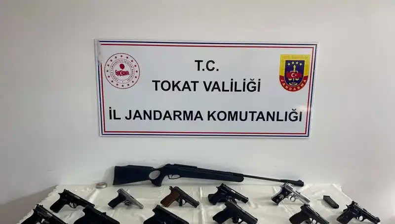 Tokat’ta Kaçak Silah Operasyonunda İki Şüpheli Yakalandı