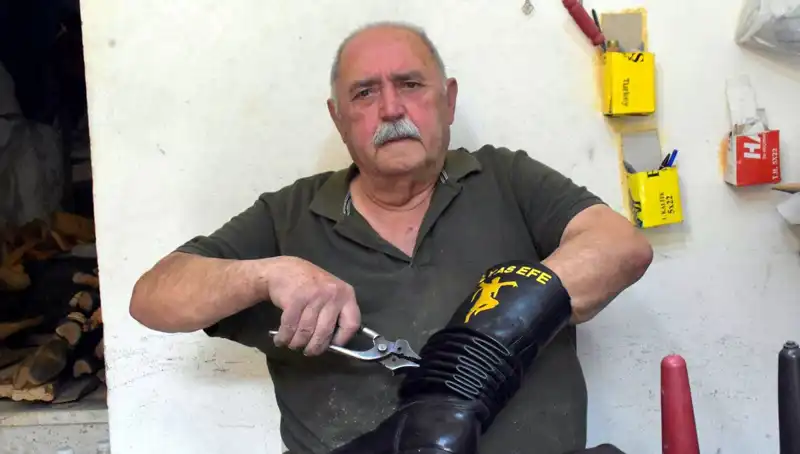 Tireli Hasan Usta'nın 64 Yıllık Efsane Yolculuğu: Elde Yapımın Sırrı Nedir?