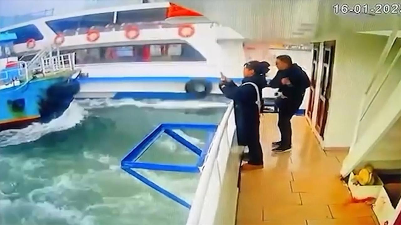 Haliç'te Tekne Kazası: Çarpışan İki Tekne