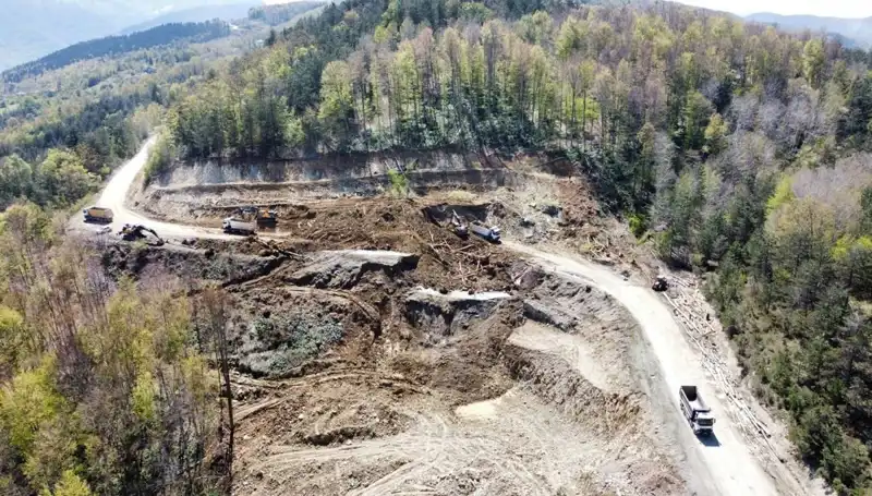 Kastamonu-Çatalzeytin Kara Yolunda Heyelan: Ulaşımda Büyük Sorun!