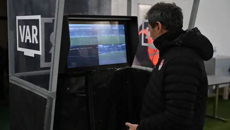 Beşiktaş-Gaziantep FK Maçında Alman VAR Hakemi Görev Alacak!