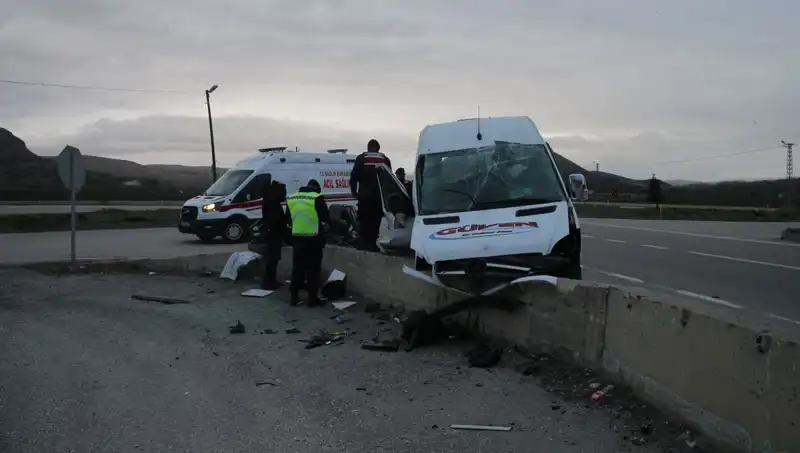 İşçi Servisi İstinat Duvarına Çarptı: Yaralılar ve Olayın Sebepleri