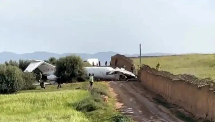 Uçak Kazasında Son Dakika: Pistten Çıkan Uçak Duvara Çarptı!