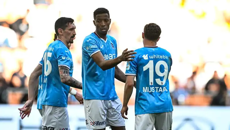 Trabzonspor, Adana Demirspor'u Tek Golle Geçerek 3 Puan Aldı