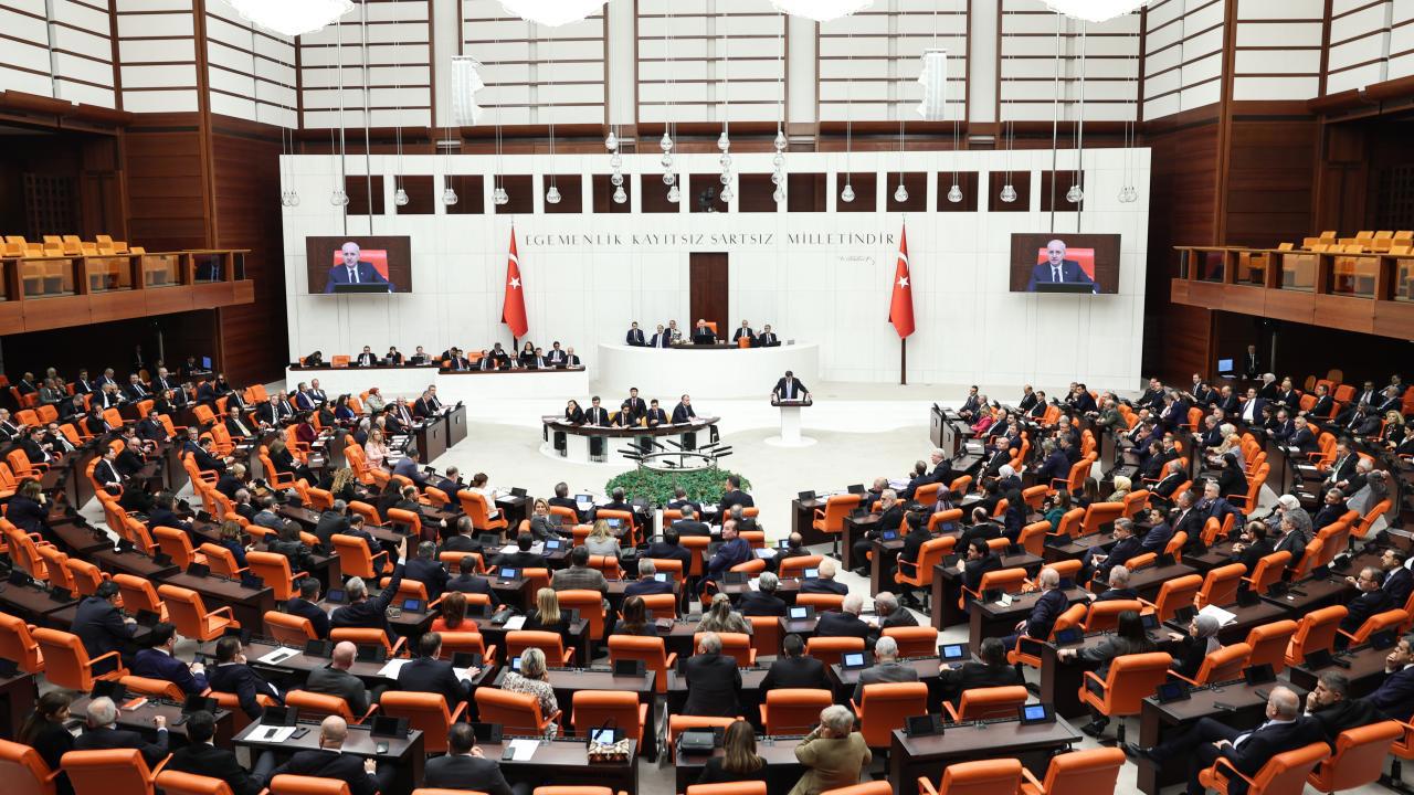 TBMM'de 2025'in İlk Gündemi: Yeni Anayasa