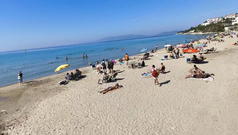 Sıcak Hava Dalgası Plajları Doldurdu: 29 Derece ve Üstü Hava Keyfi!