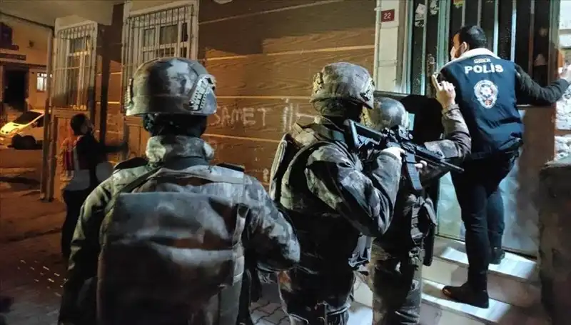 Adana'da Yoldaşlar Suç Örgütüne Dev Operasyon: 41 Gözaltı ve Tutuklama!