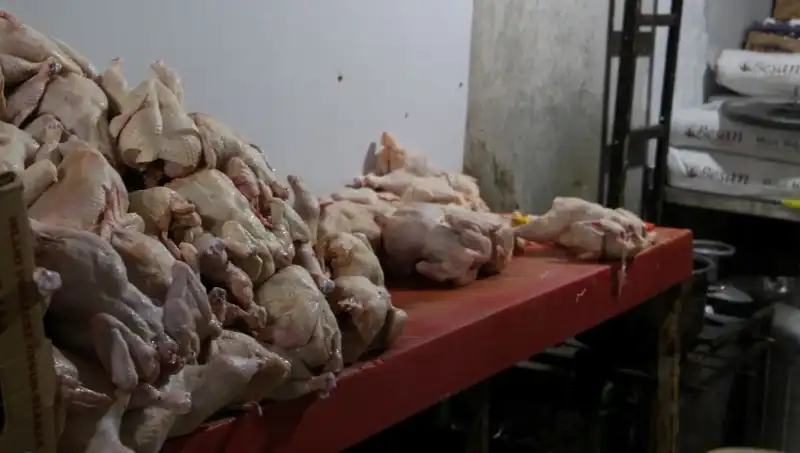 Çirkin Sır: Döner İmalathanesindeki Mide Bulandıran Görüntüler Ne Anlama Geliyor?
