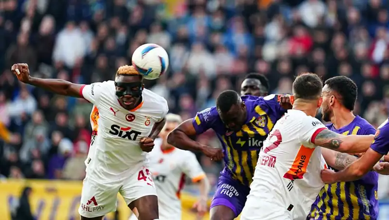 Galatasaray'ın Yıldızı: Adam Oynamıyor, Resital Yapıyor!