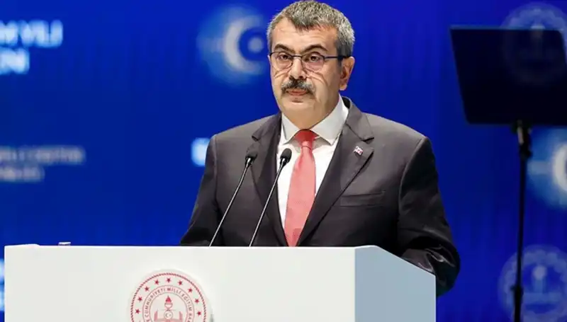Türkiye'nin Geleceği İçin 23 Nisan Mesajı: Bakan Tekin'in Vurguları