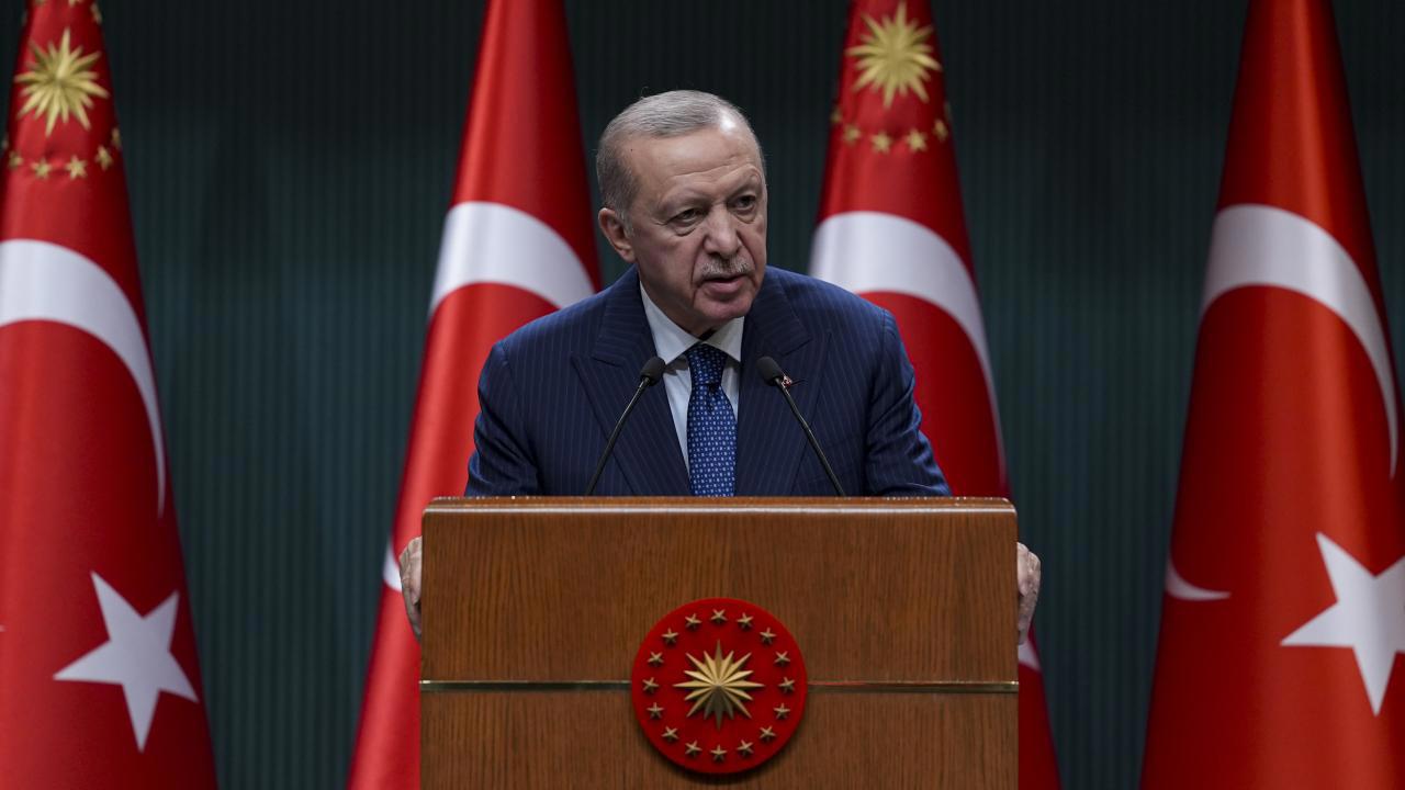 Cumhurbaşkanı Erdoğan: Depremzedelerimizi koruyacağız