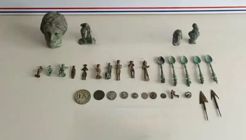 Tarihi Roma Eserleri Operasyonda Ele Geçirildi: Kültürel Mirası Korumak İçin Önemli Adım