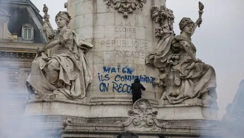 Paris Belediyesi, Grafiticilere Savaş Açtı: Şehir Nasıl Değişiyor?