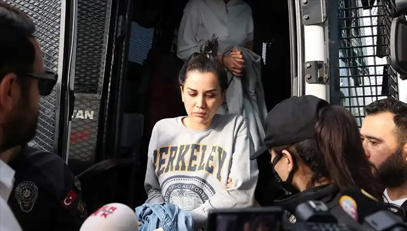 Dilan Polat'ın Instagram Hesabına Erişim Engellendi: Neden Kapandı?