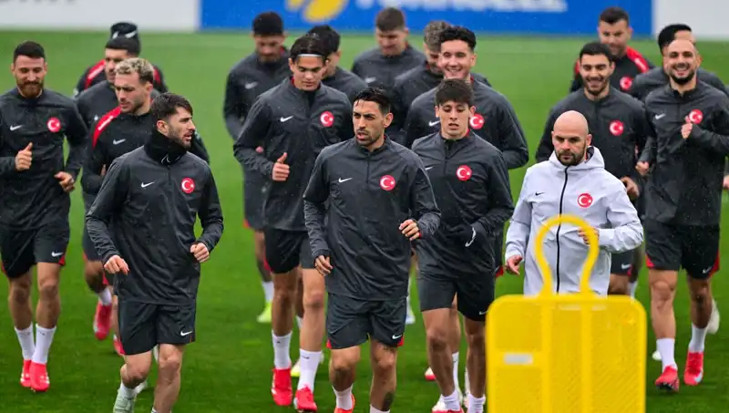 Milli Takımda İlk Gün Problemi: İki Futbolcu Kadrodan Çıktı!